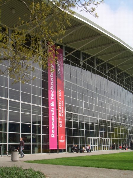 02_halle_2.jpg