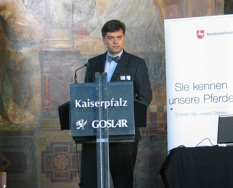 n_05_professor_motzkus.jpg