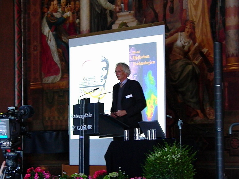 n_09_dr_hartmann2.jpg