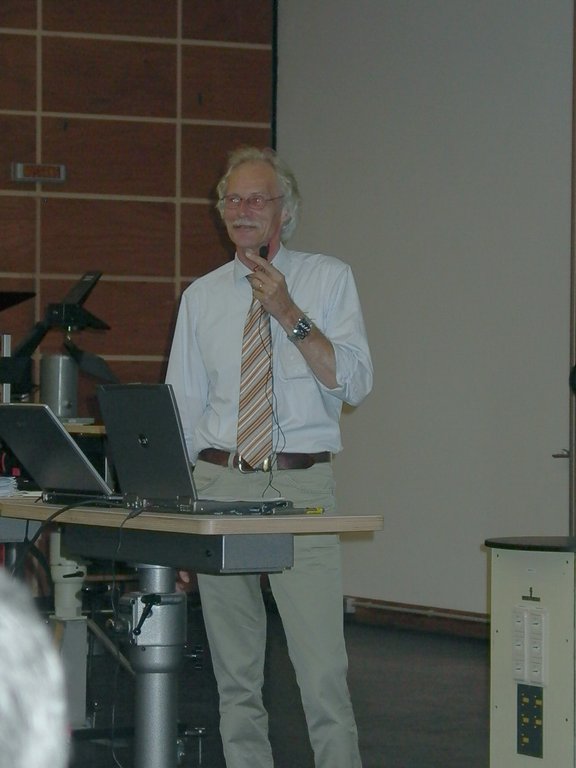 01_begruessung_photonicnet_hartmann.jpg