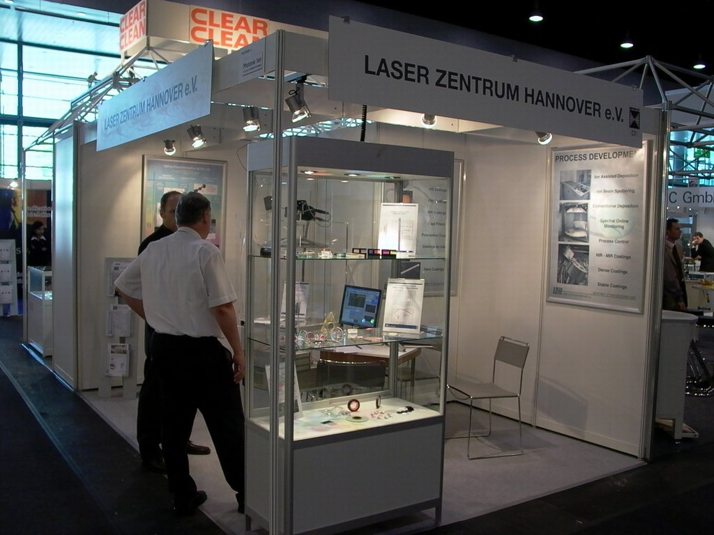 20_lzh_messestand.jpg