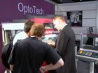 19_besuch_am_optotech_messestand.jpg